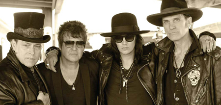 Live in der Kieler Räucherei: kiTHE 69 CATS