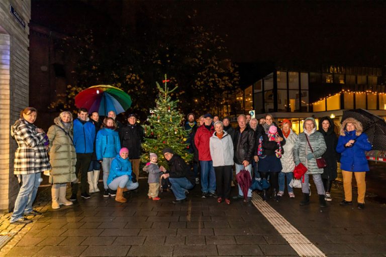 Gemeinschaftliche Weihnachtsaktion in der Kieler Schloßstraße