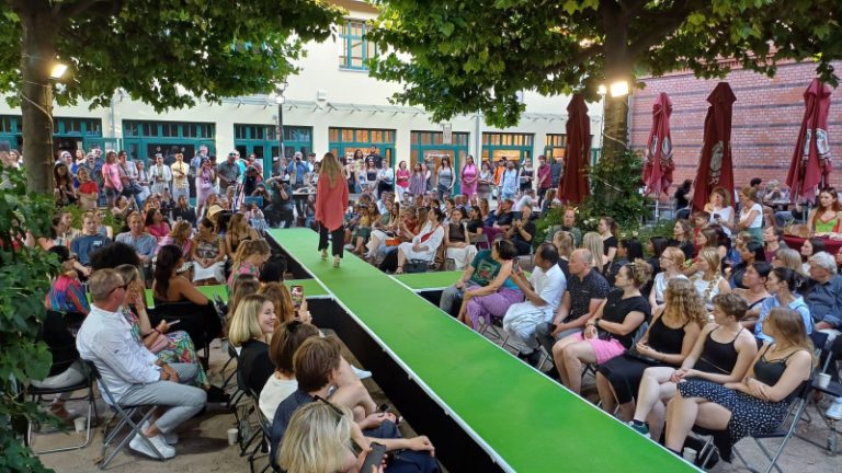 Kiel kann Catwalk! Fashionshow mitten in der Innenstadt –  mach mit!