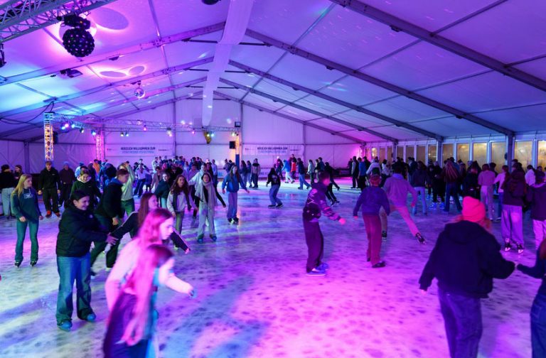 Stadtwerke Eisfestival 2025: Buchungen der Angebote sind ab sofort möglich!