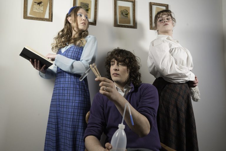 Theatergruppe „Caprisonnen“ präsentiert „Kinder der Sonne“